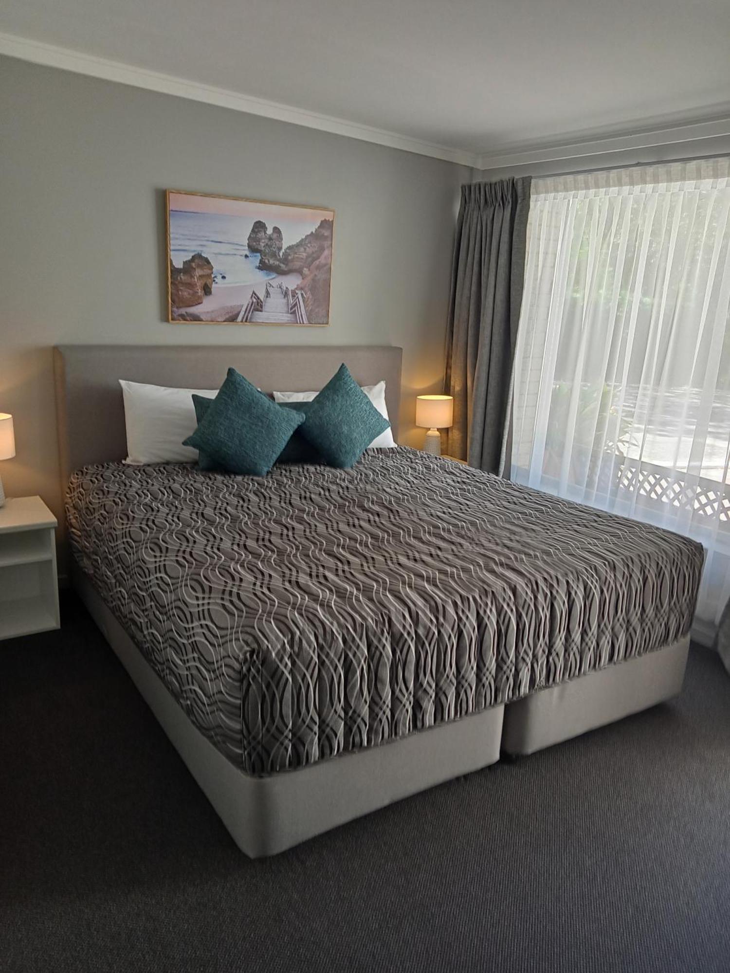 Solomon Inn Motel Figtree Вуллонгонг Экстерьер фото